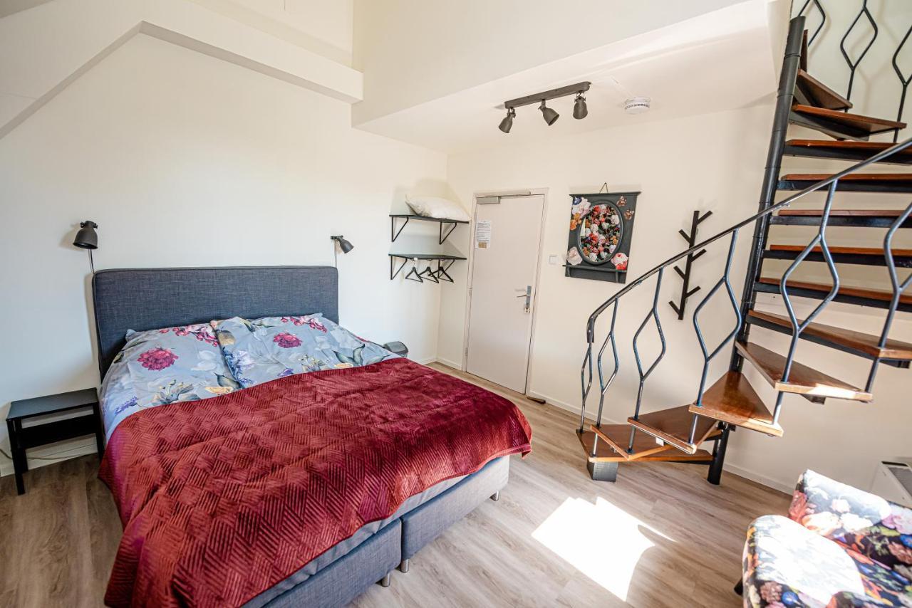 Bed & Breakfast Ohe En Laak Ngoại thất bức ảnh