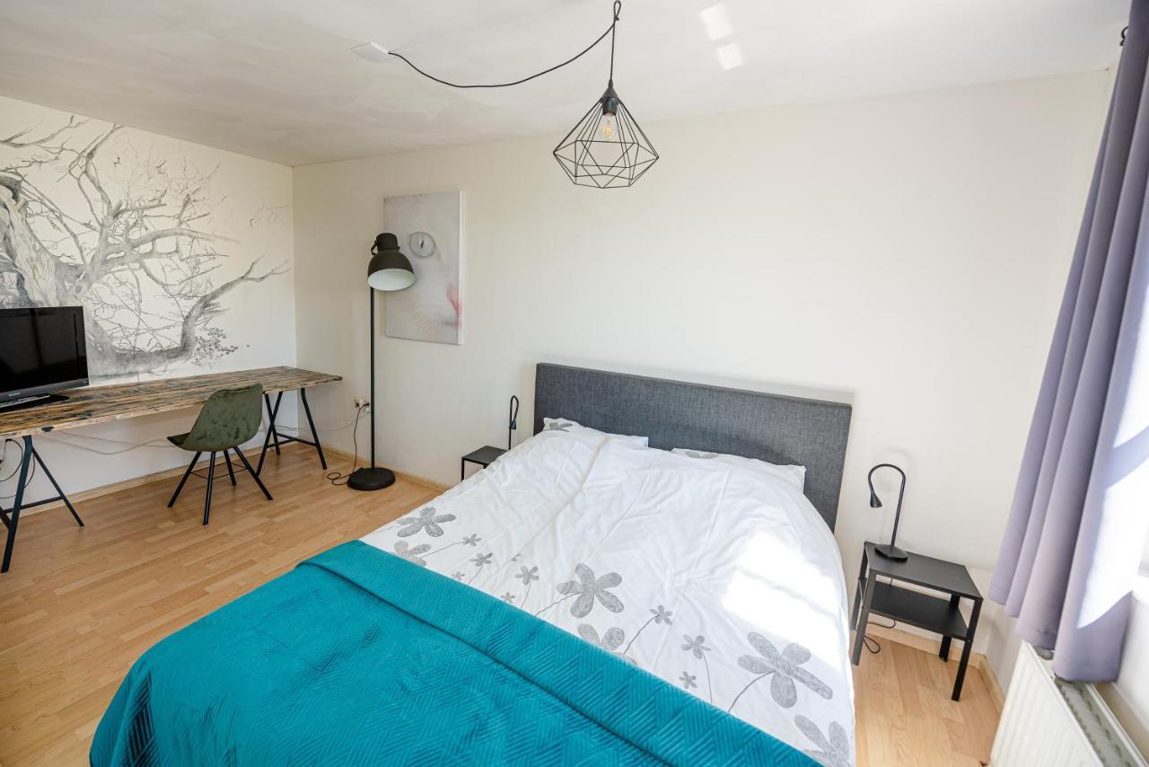 Bed & Breakfast Ohe En Laak Ngoại thất bức ảnh