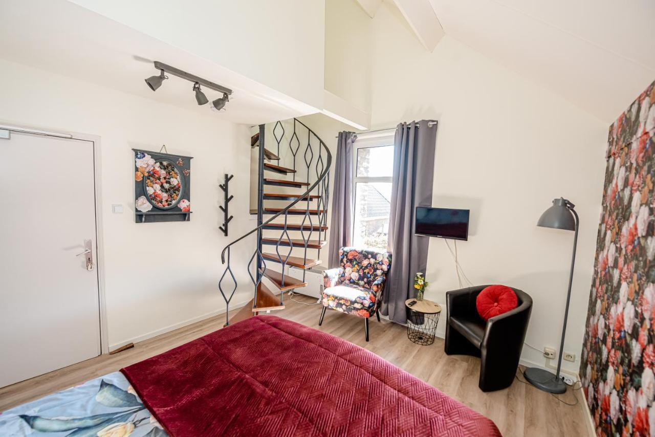 Bed & Breakfast Ohe En Laak Ngoại thất bức ảnh